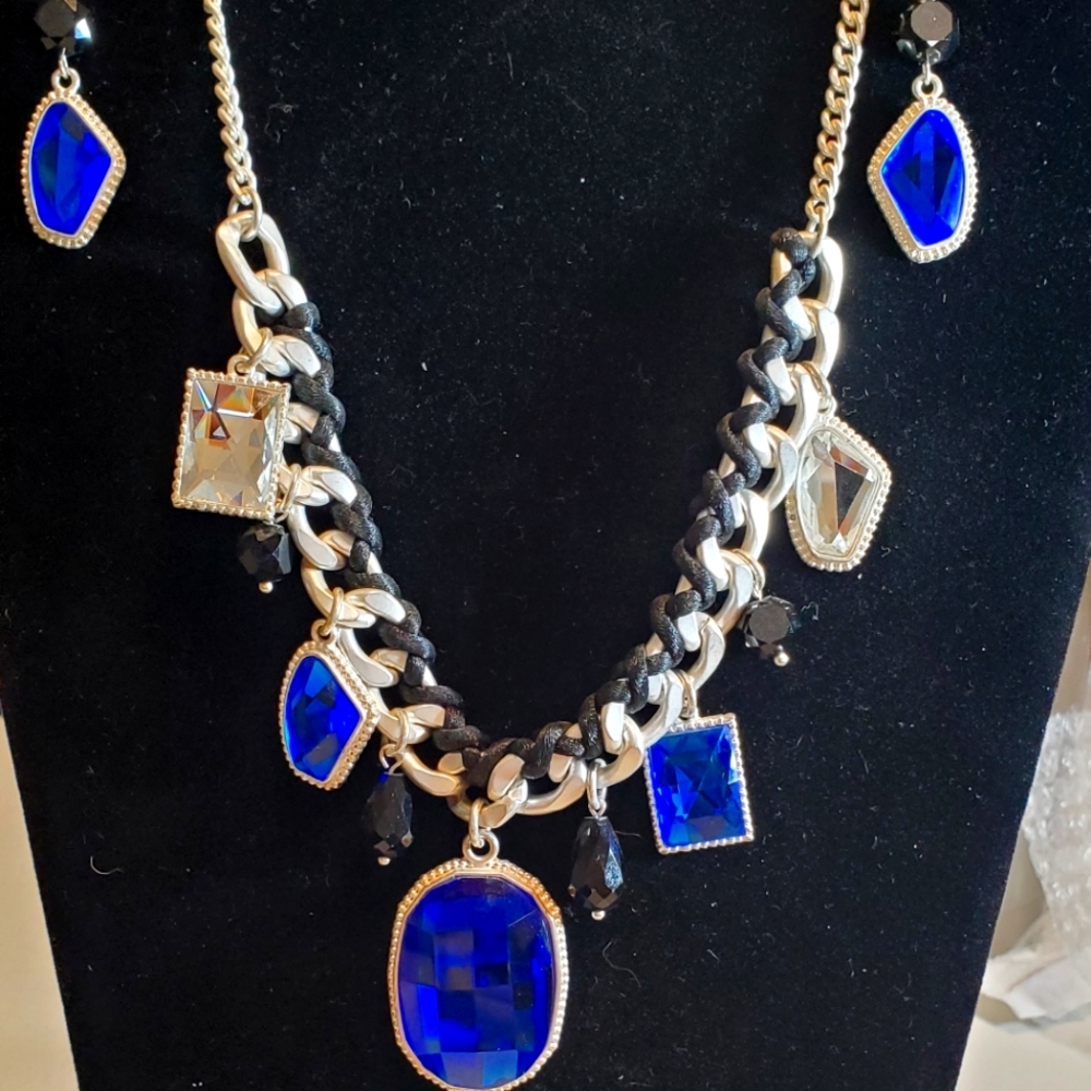 Park Lane fascinating necklace and earrings